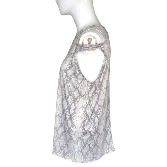 143 Story by Line up size medium cold shoulder snakeskin print top - Picture 3 of 5